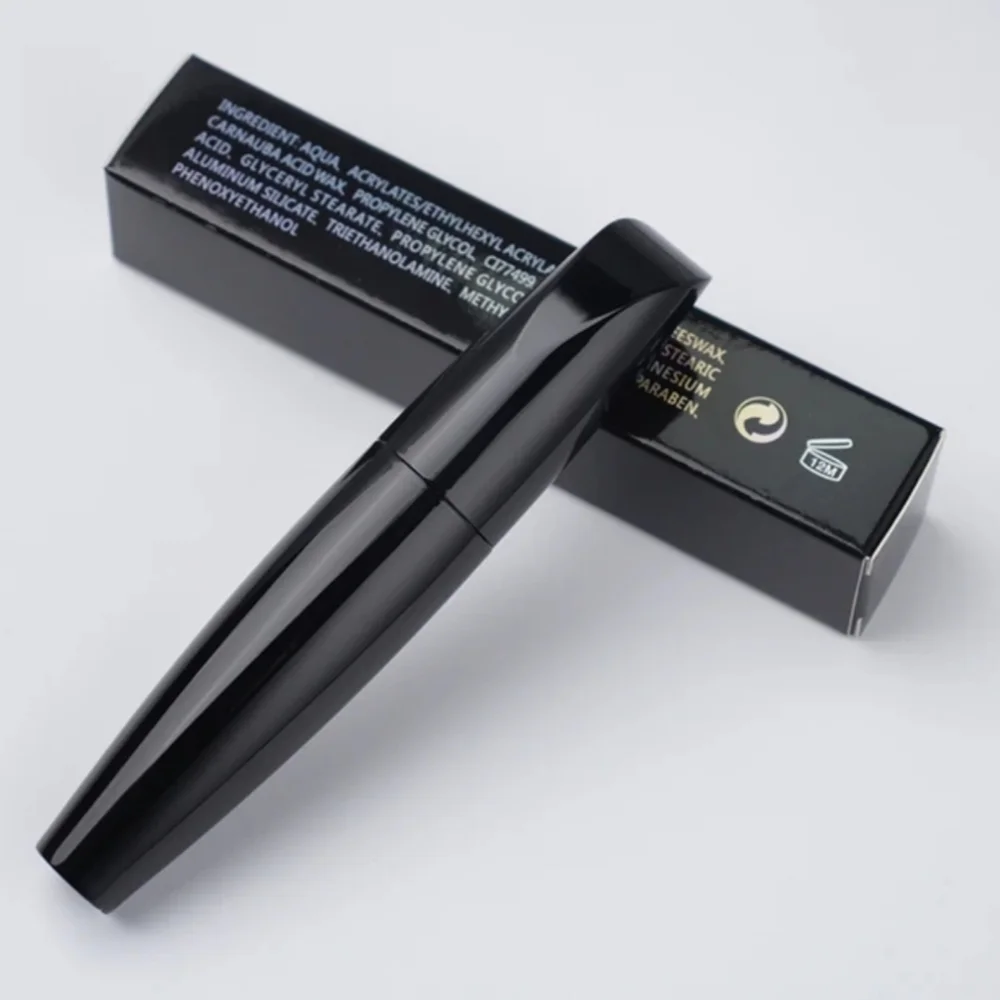 Mascara - Picture 4 of 11